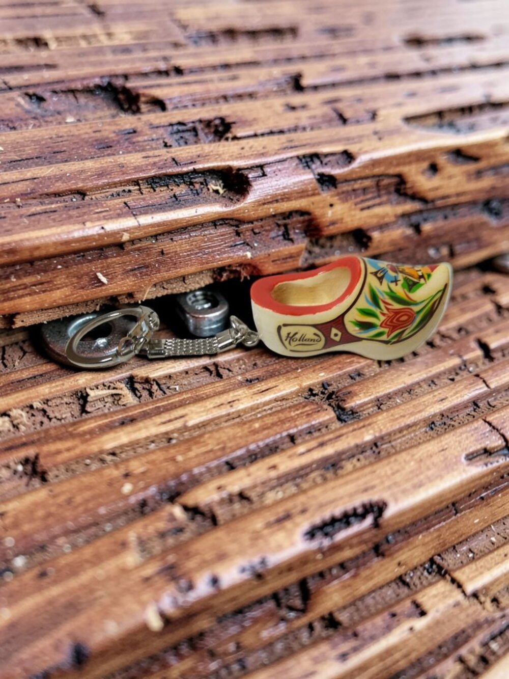 vintage souvenir/memorabilia holland wooden shoe key chain